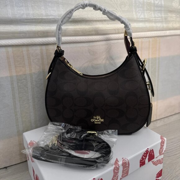 🌹COACH Teri Shoulder Bag In Signature Canvas - Picture 1 of 5